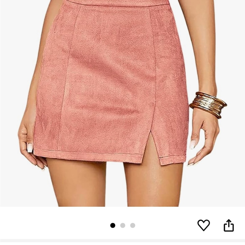 Chic Suede Mini Skirt in Blush Pink